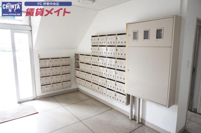 シャトーナツヤマ