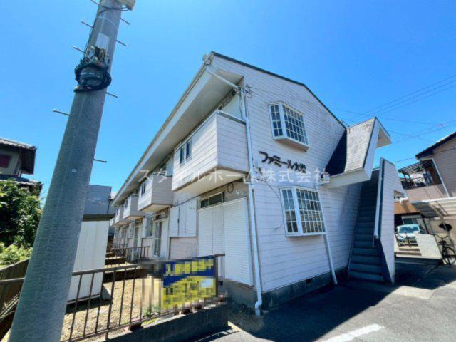 ファミール大岩