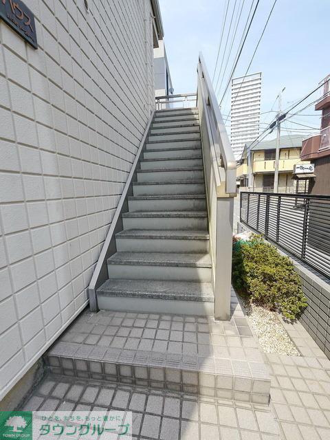 クレセントハウス