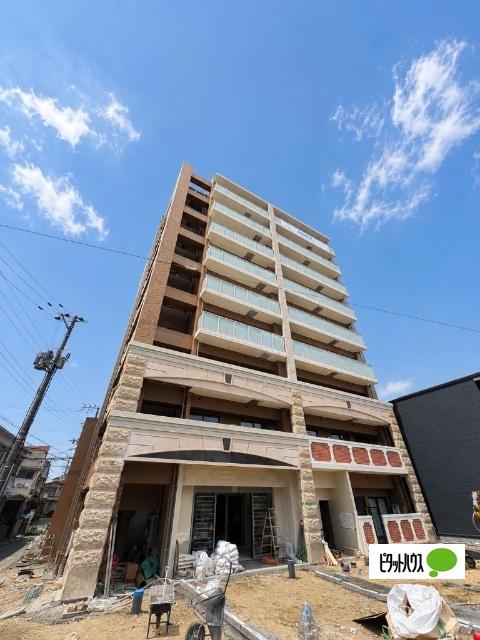 LUXE新大阪VI