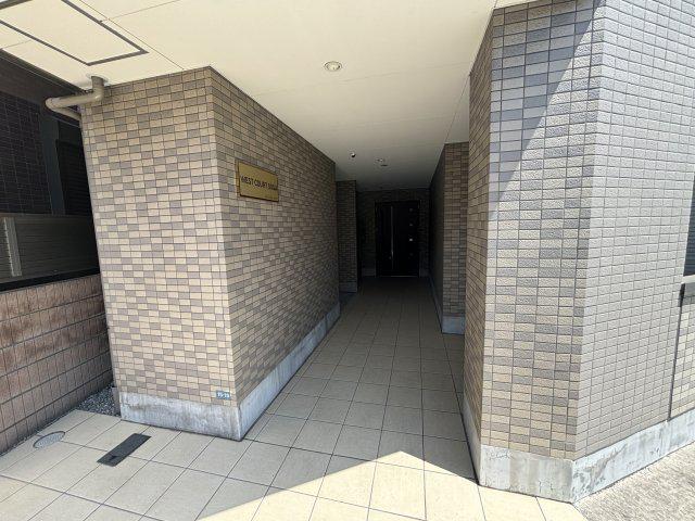 ウエスト COURT SOGA