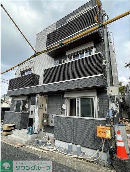 WHITE BASE 駒場