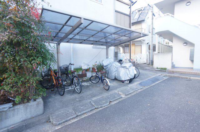ローレルプラザ