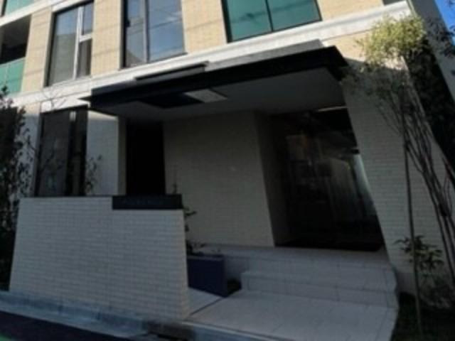 PARK SIDE VILLA