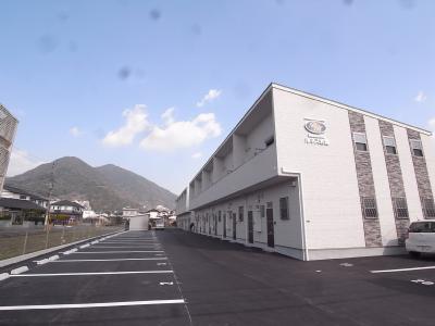 ルネス若園A棟