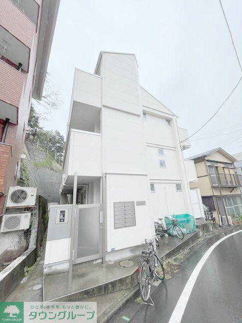 ロワール鶴見花月園前