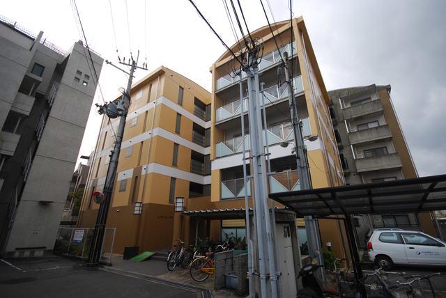 αクラージュ