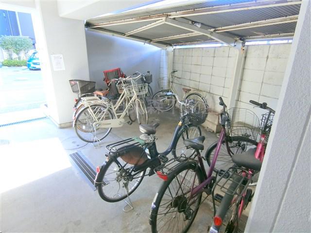 プラーズ梅屋敷