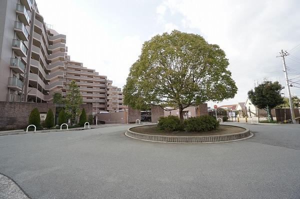 ヴィルヌーブガーデンズ千里山西