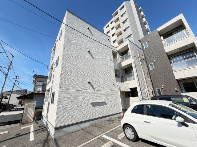 REGALESTプルミエール坪井