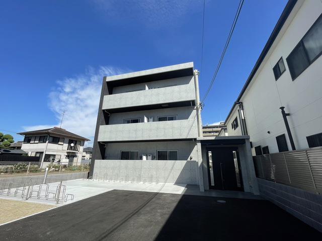 ジーイーシス