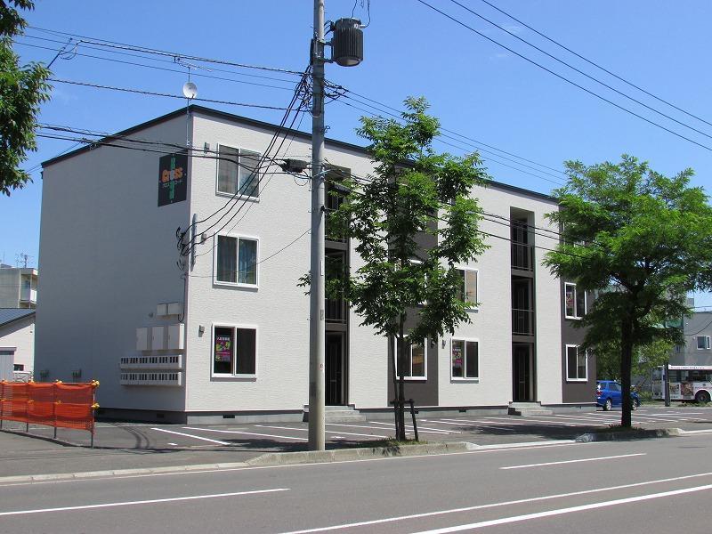 CROSS ROAD
