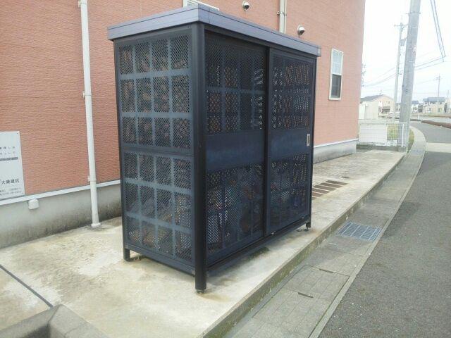 ファミールハウス IV