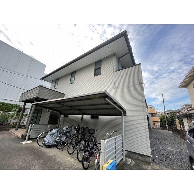 アンプルールブワ ラテール