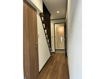 神戸市須磨区須磨浦通6丁目1-9(2LDK/1階)の玄関写真