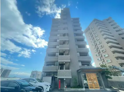 ロイヤルハイツ一茶苑(2LDK/9階)の外観写真