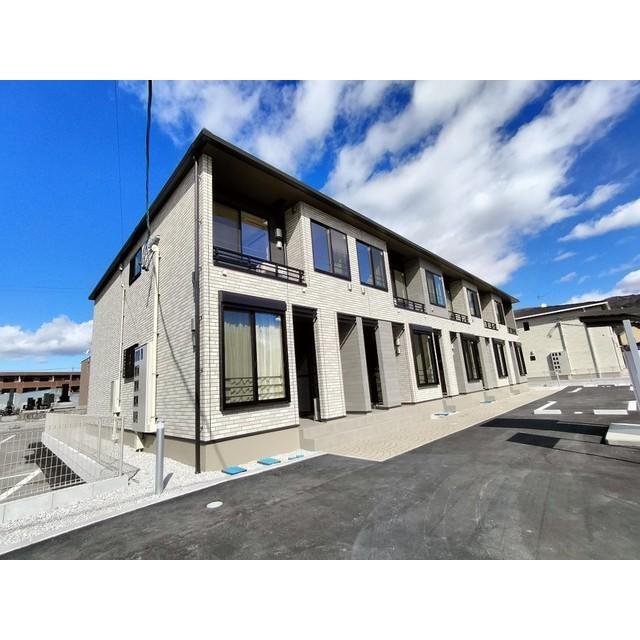 長野県諏訪市 2階建 築2年