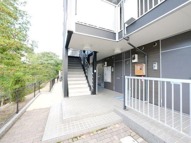レオパレスホワイトヒルズ西生田