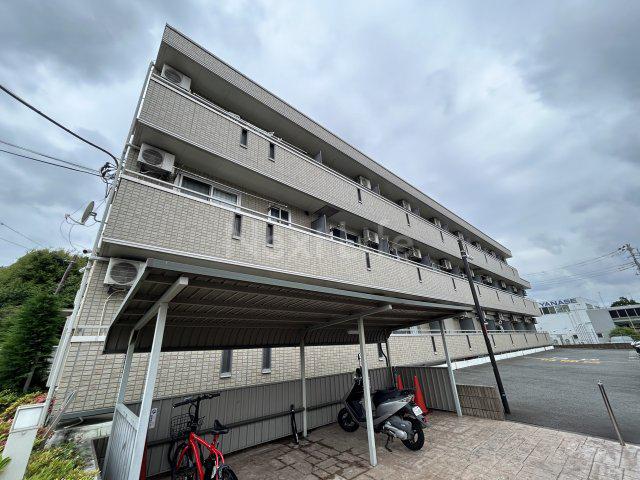 サニーフラット三ツ沢