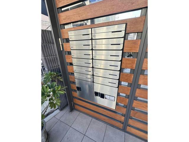APARTMENT S