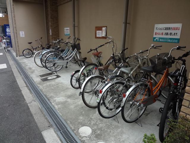クラウンハイム淡路