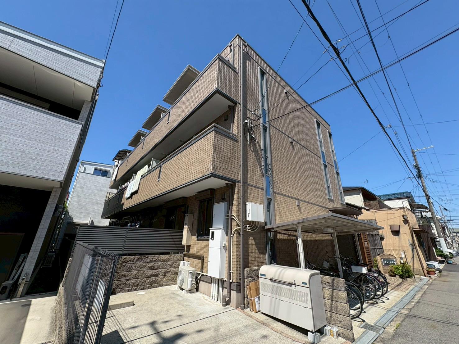 エクレール鷹合