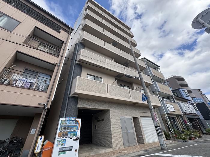 パウゼ西本町