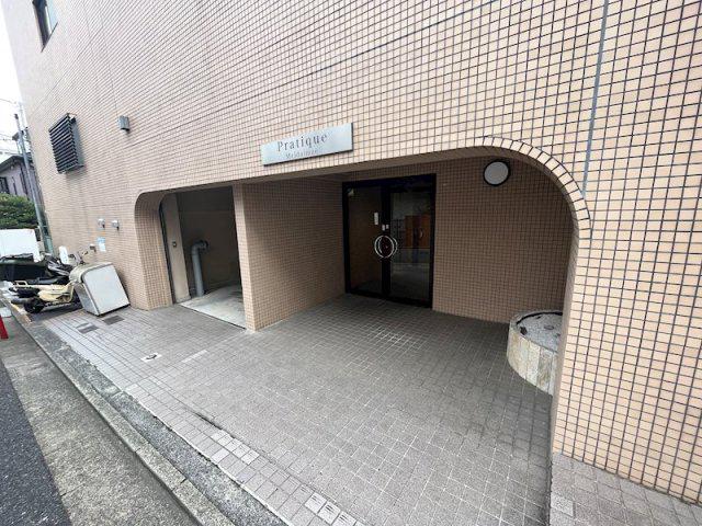 PRATIQUE明大前