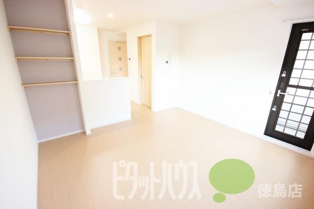 チェレステ B