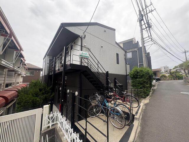 ラルゴ金沢文庫