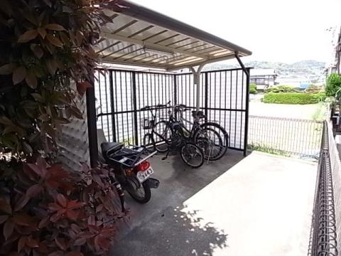 ハイツ南花屋敷