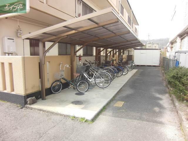 マンション津高