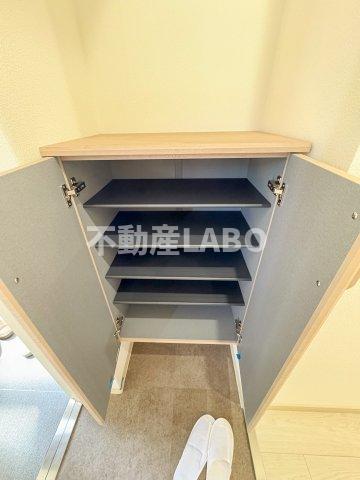 セオリー大阪ハーバーDOOR