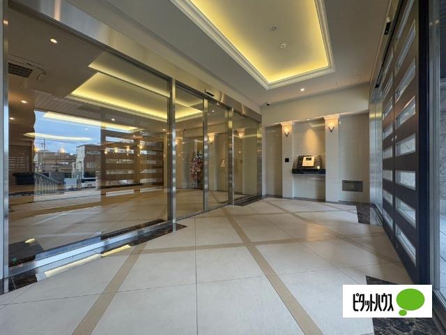 LUXE新大阪VI