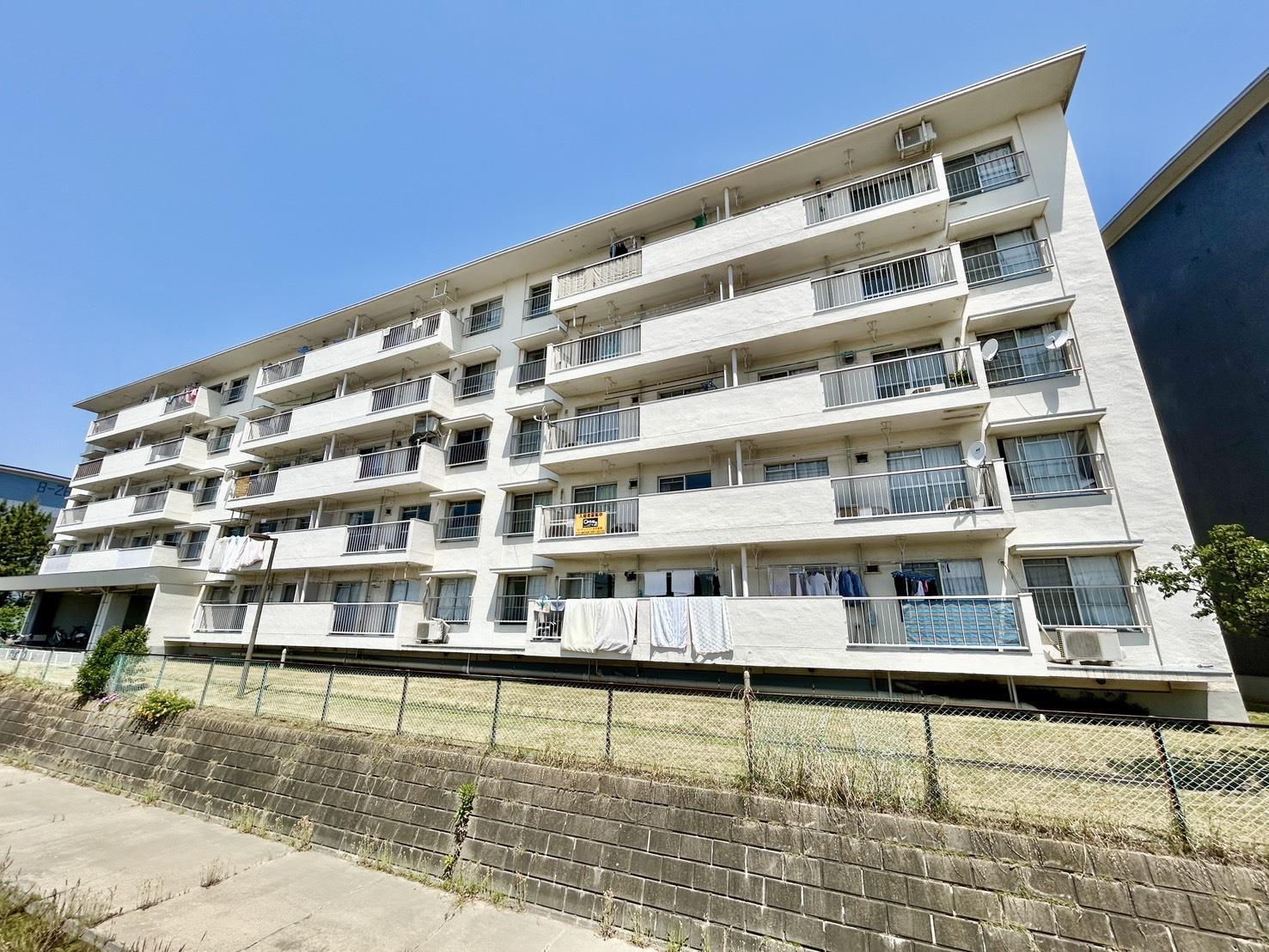 みさと団地 8街区25号棟