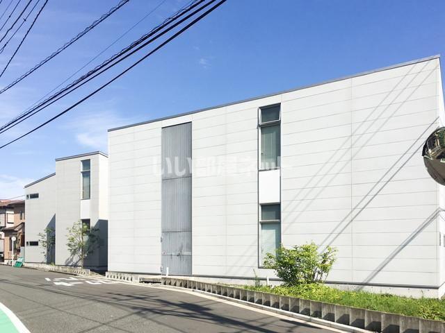 APARTMENTS F2