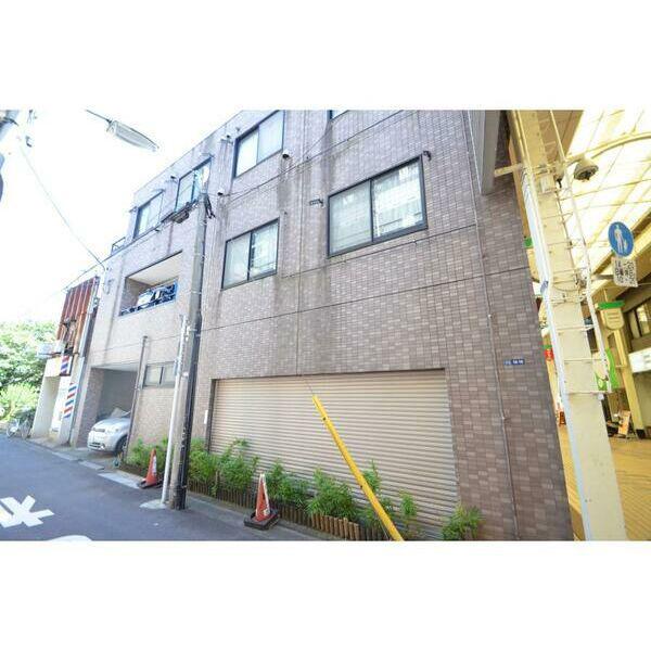 VILLA イースト N