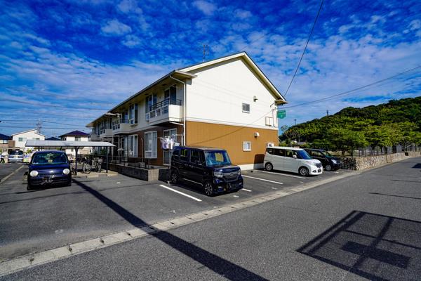 ファミーユ竹原C(3DK/1階)