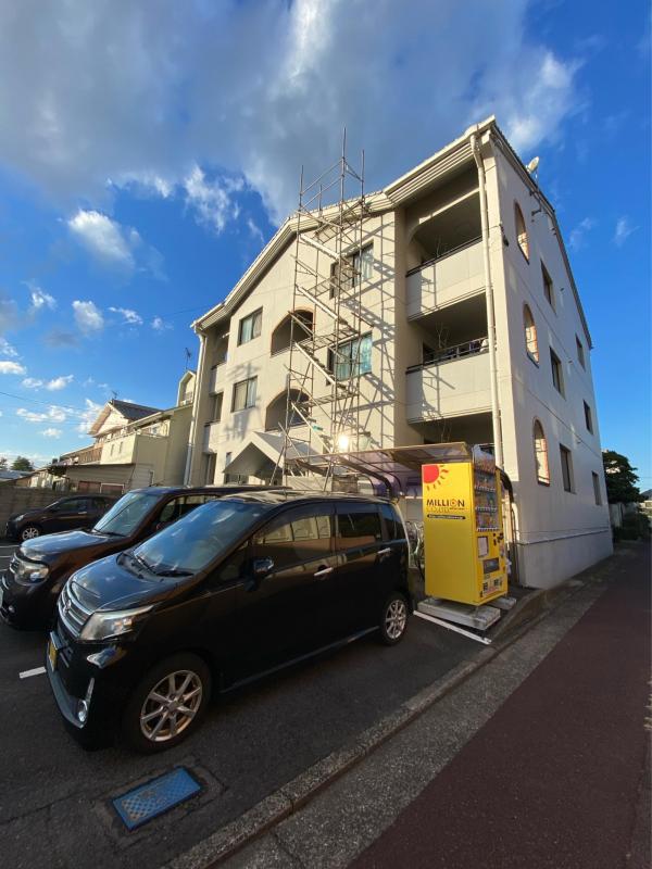 ファミーユ屋島(2LDK/1階)