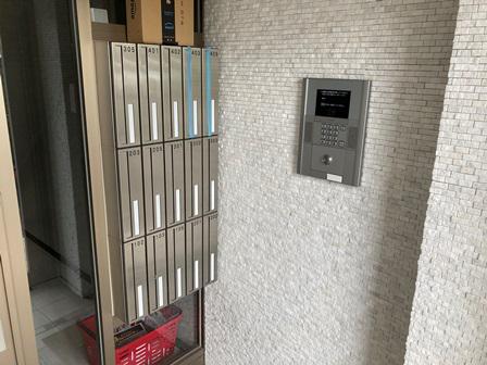 トロワトレーズ