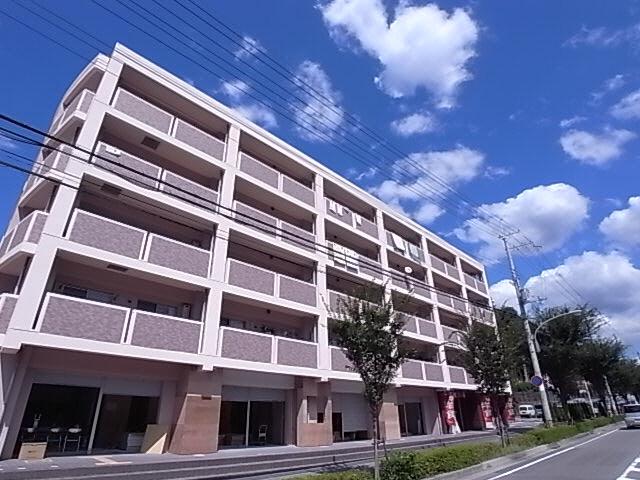 プラティーク谷上