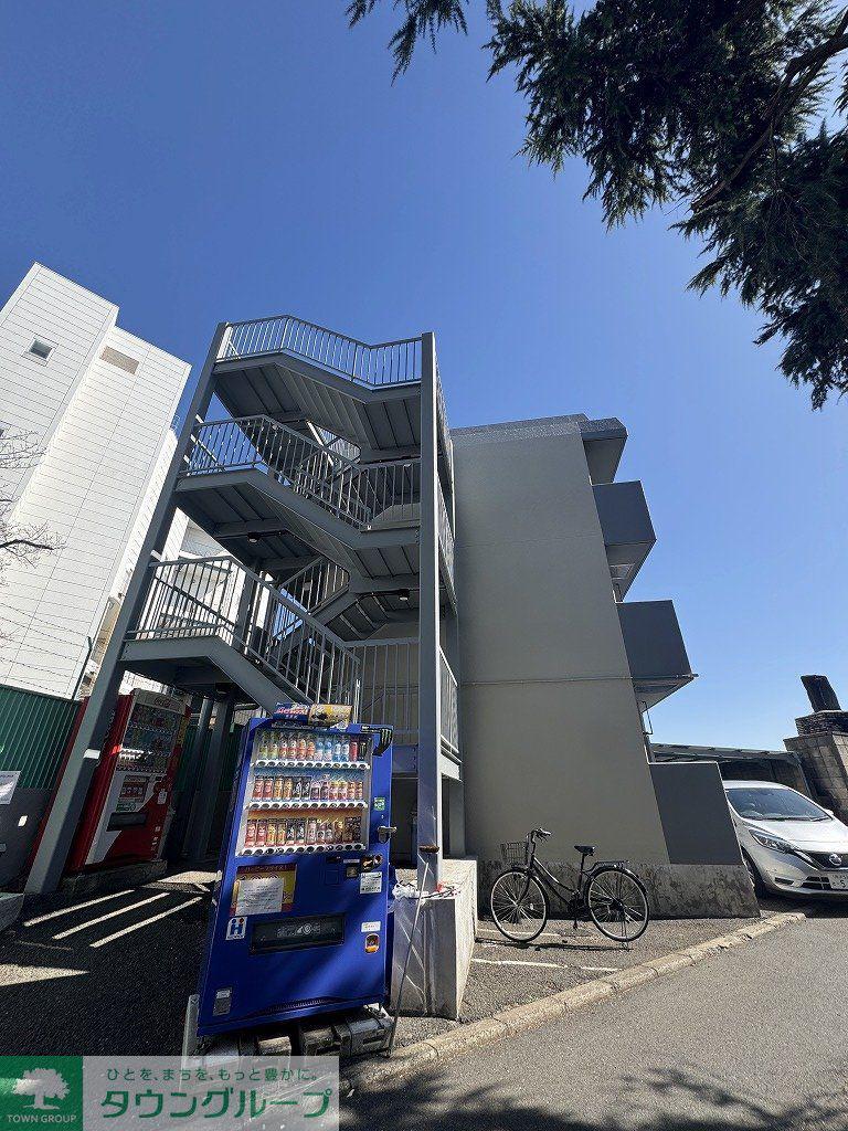 東和プラザA館