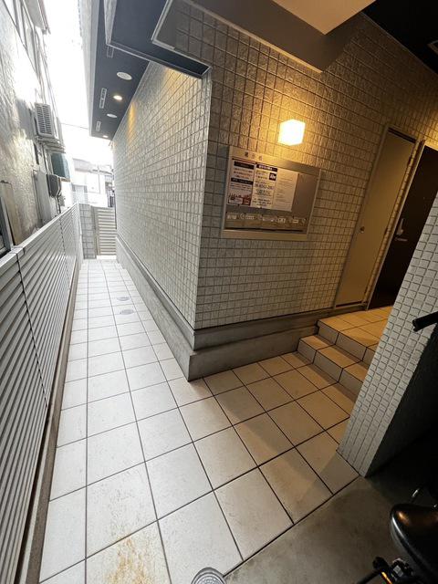 エヌエムスワサントトゥレーズ