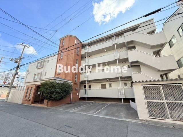 LAKIA MAISON ABIKO