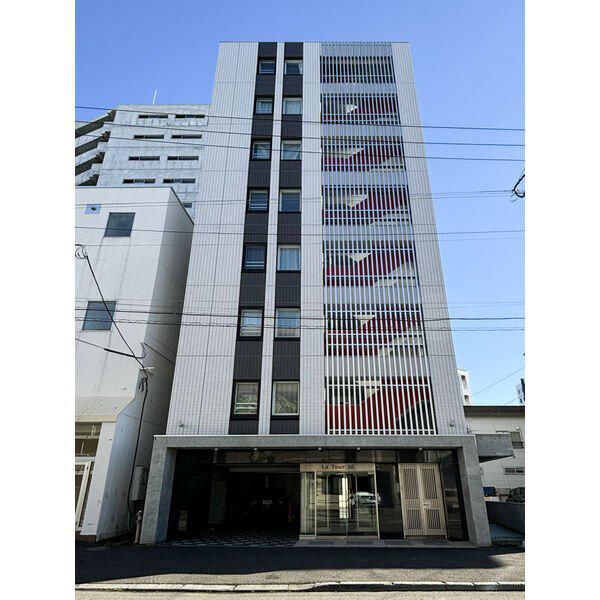 ラトゥール18