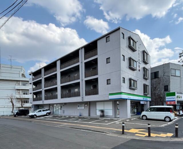 ファミーユ小松島(1K/2階)