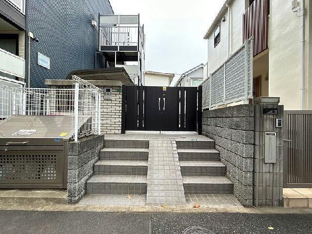 レオパレス氷川台さくらガーデン