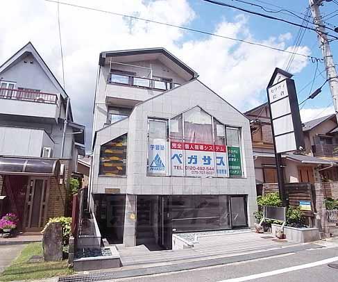 セラヴィ岩倉(1K/2階)