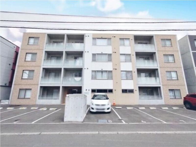 SEVENTH COURT MOTOMACHI