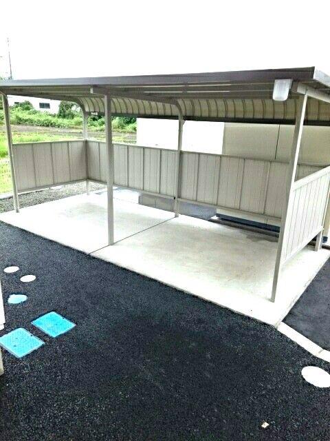 宮城県白石市 2階建 築11年